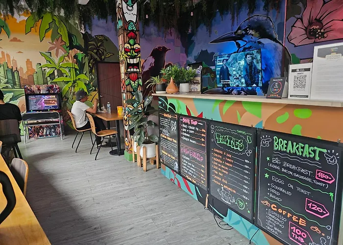 Urban Jungle Social Хостел Бангкок