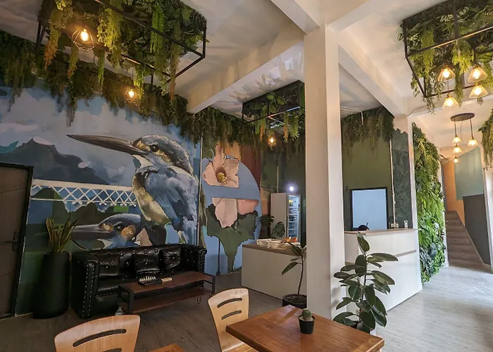 Urban Jungle Social Хостел Бангкок