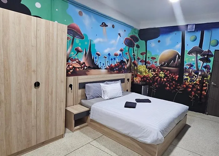 Urban Jungle Social Хостел