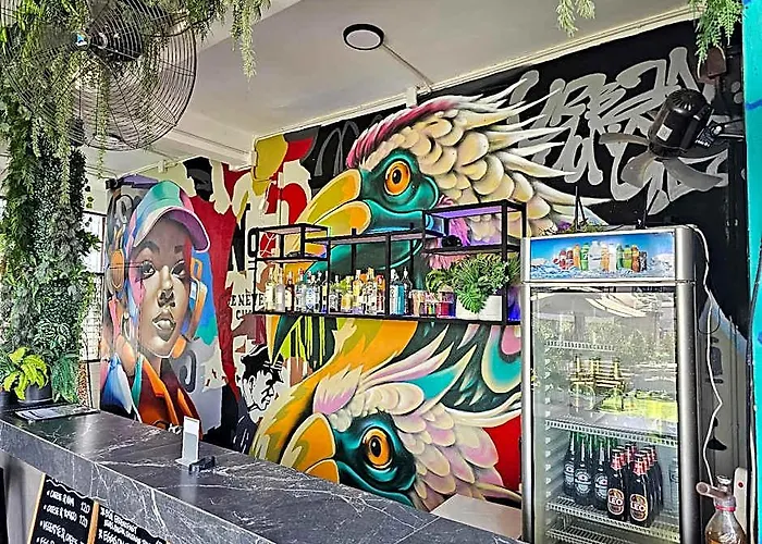 אכסניה Urban Jungle Social בנגקוק